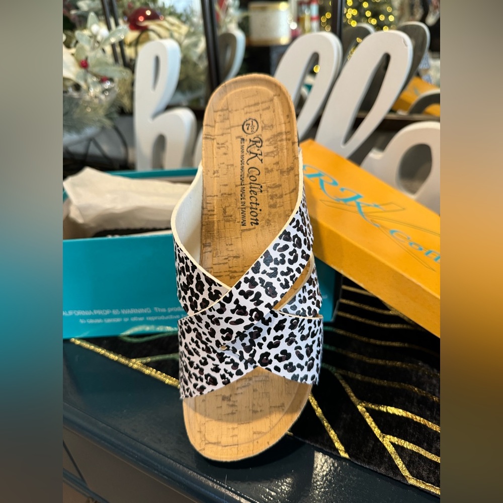 NIB RK Collection comfort slide footbed sandals size 7